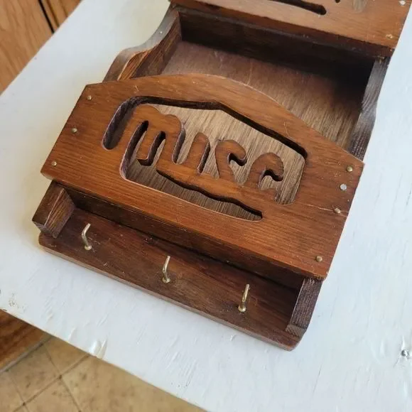 🇨🇦 Vintage 70s Wooden Letter Holder Wall Mount - Picture 4 of 9